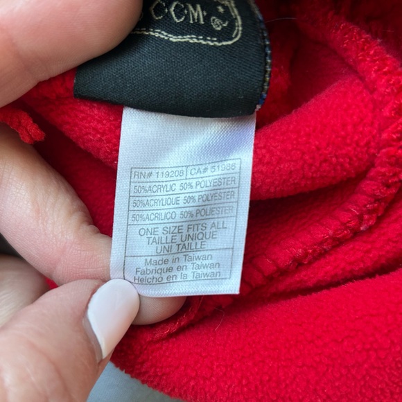 Blackhawks winter hat 2pc bundle - Picture 8 of 8